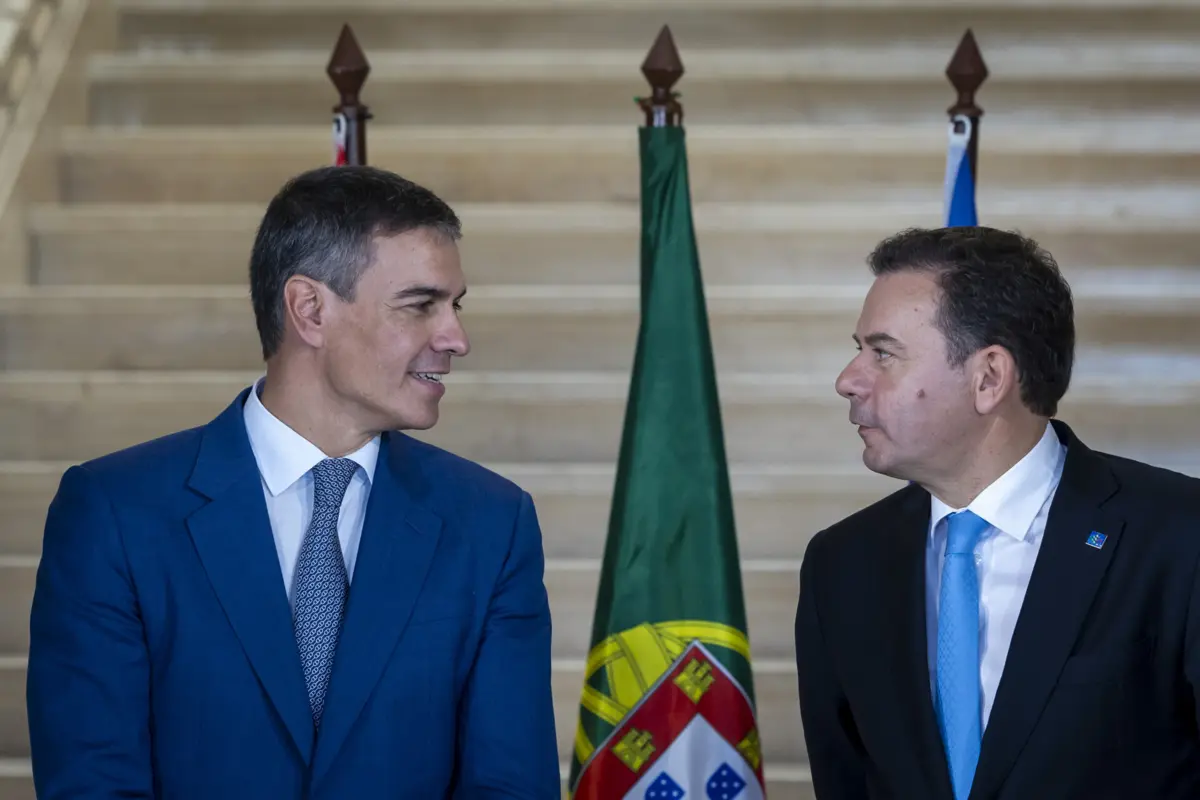 Imagem de contexto do artigo Montenegro admite contenção de migrantes nas fronteiras externas da União Europeia