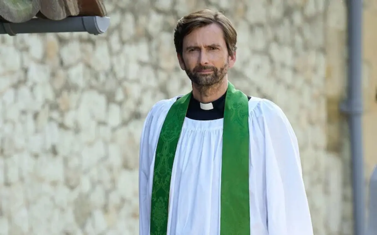 Diálogos bem escritos fazem da série uma experiência em crescendo