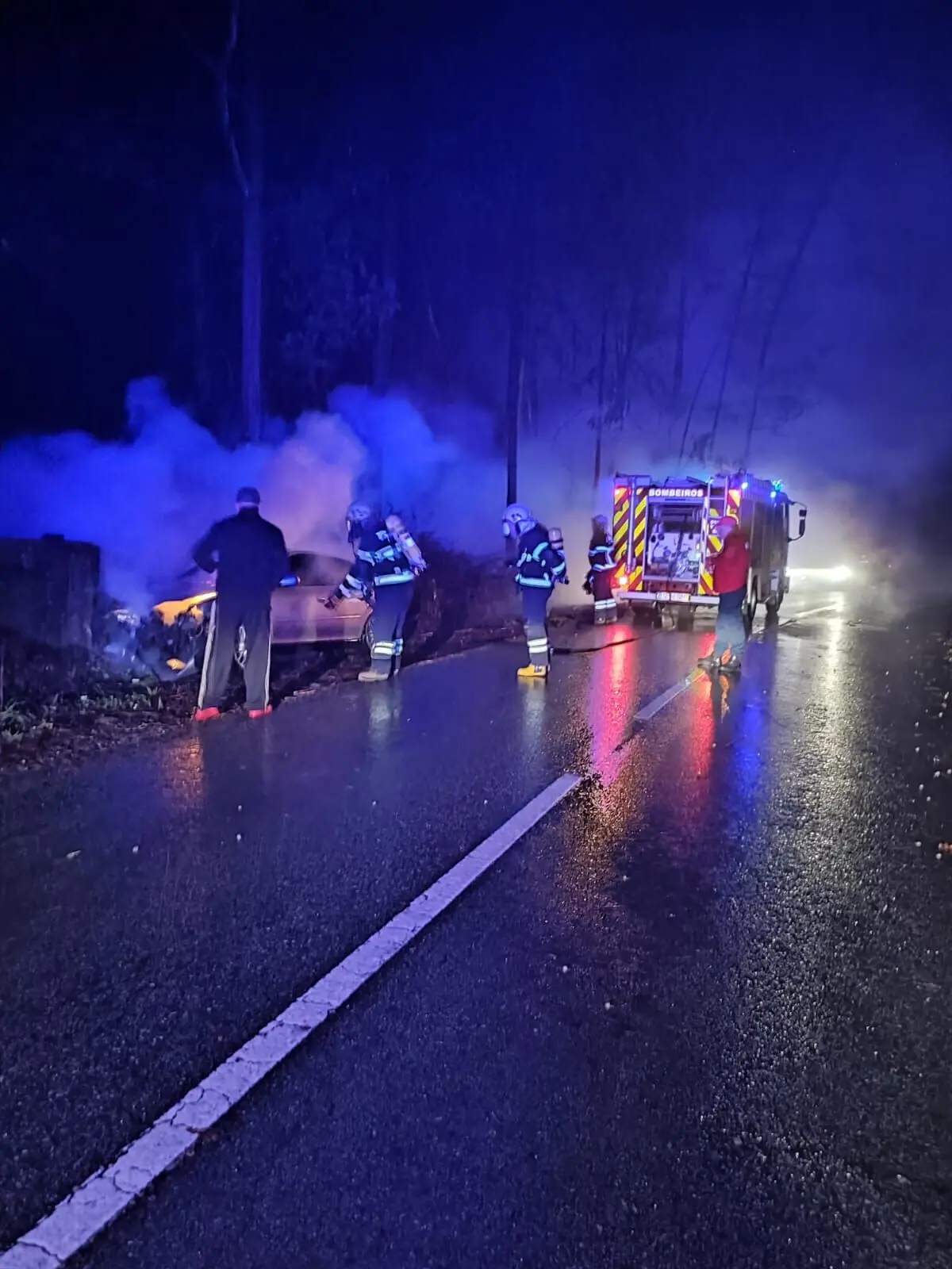 Imagem de contexto do artigo Condutor escapa ileso a despiste seguido de incêndio em Arouca