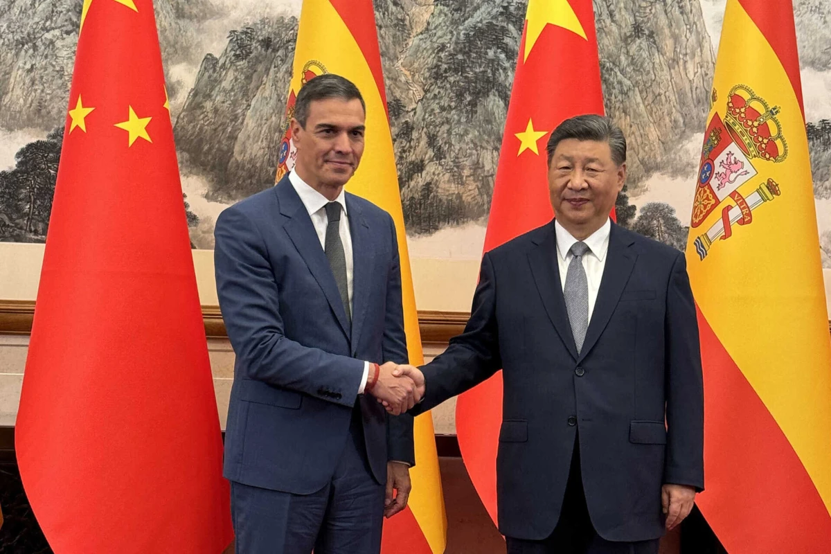 Pedro Sánchez recebido por Xi Jinping