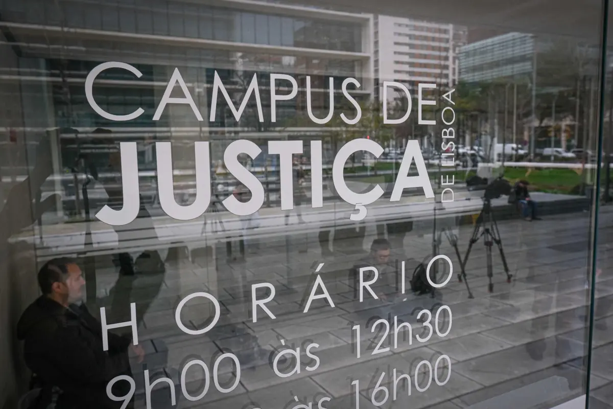 Juiz anuncia medidas de coação esta segunda-feira