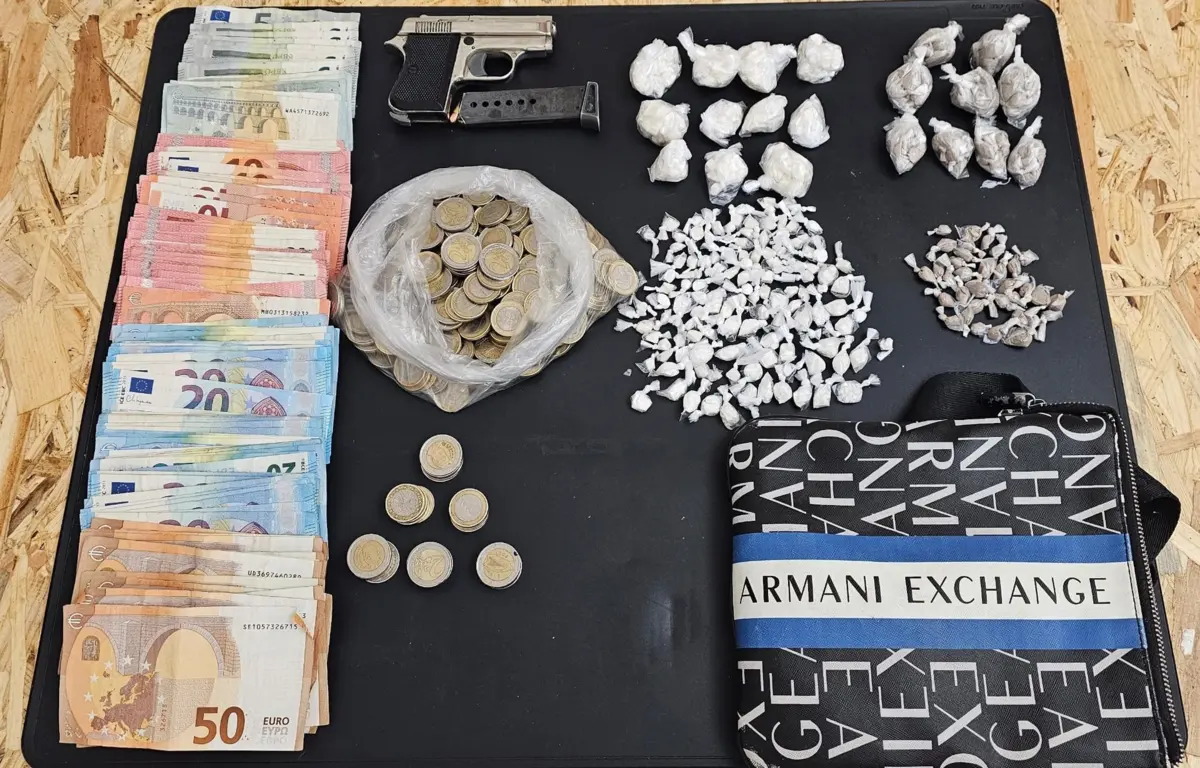 PSP apreendeu droga, dinheiro, uma arma de calibre 6.35 e munições