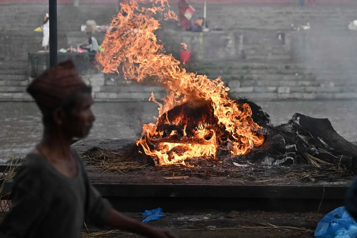 Têm decorrido violentos protestos populares por todo o país
