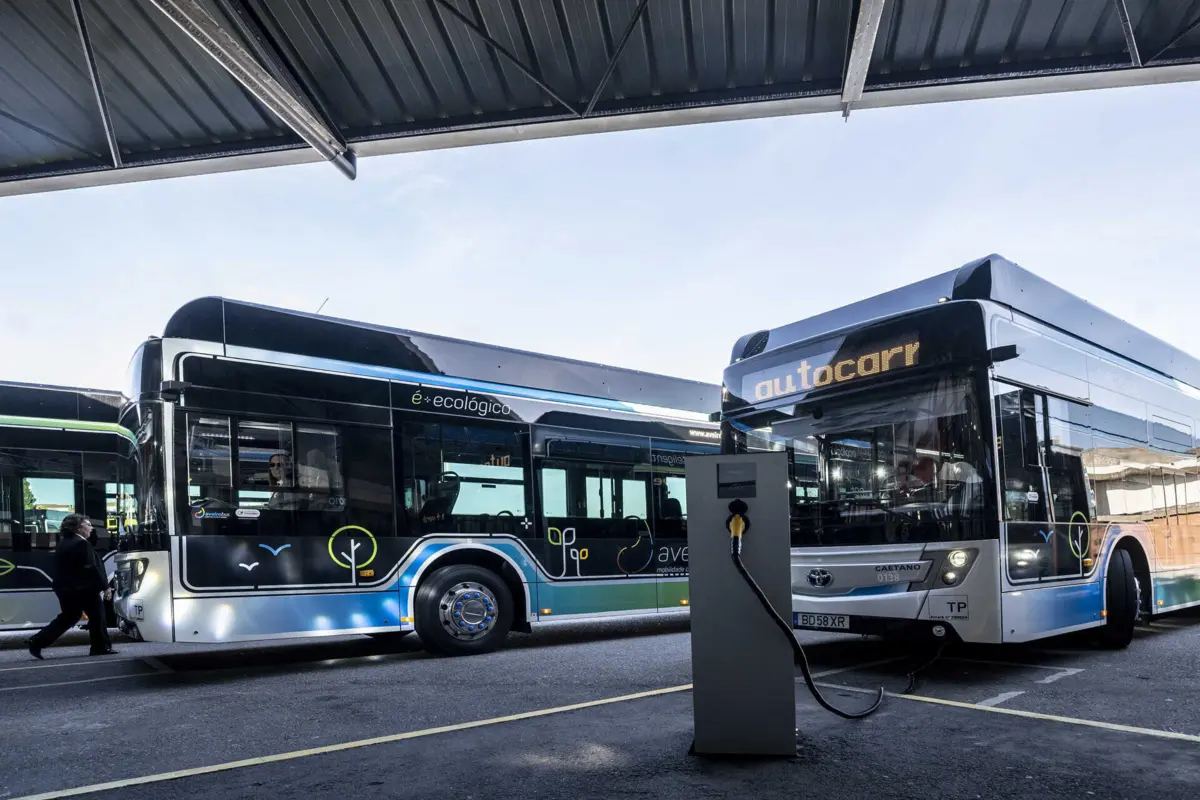 Apoios a autocarros elétricos foram concedidos aos grandes centros