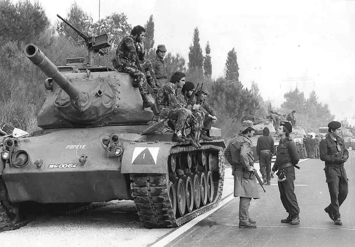 Tentativa de golpe militar do 25 de Novembro de 1975 continua a gerar discórdia entre os partidos