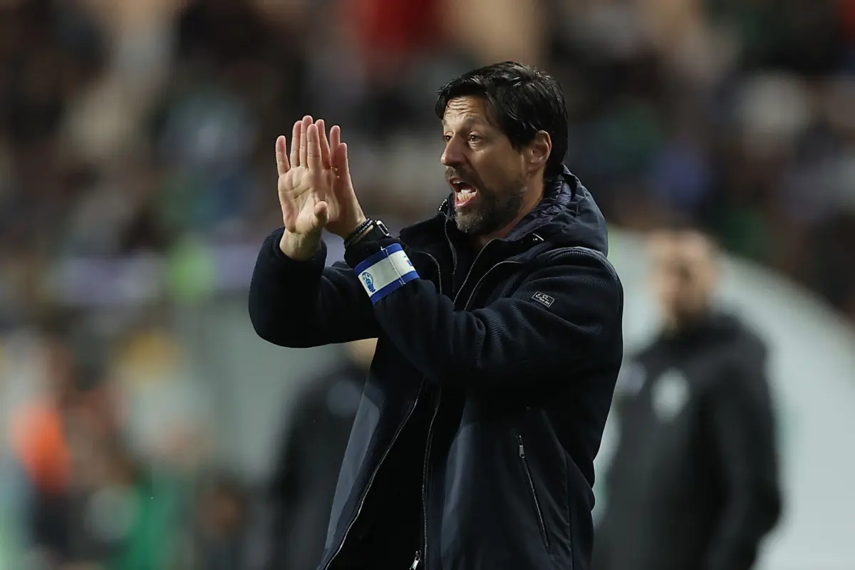 Vítor Bruno, treinador do F. C. Porto