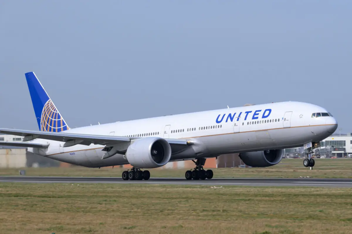 O avião estava no ar há quase duas horas quando teve que regressar e aterrar em São Francisco, no estado da Califórnia