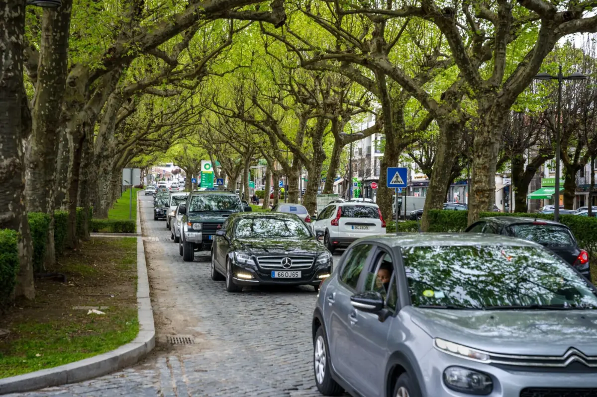 A obra permitirá aliviar os congestionamentos registados no centro do concelho