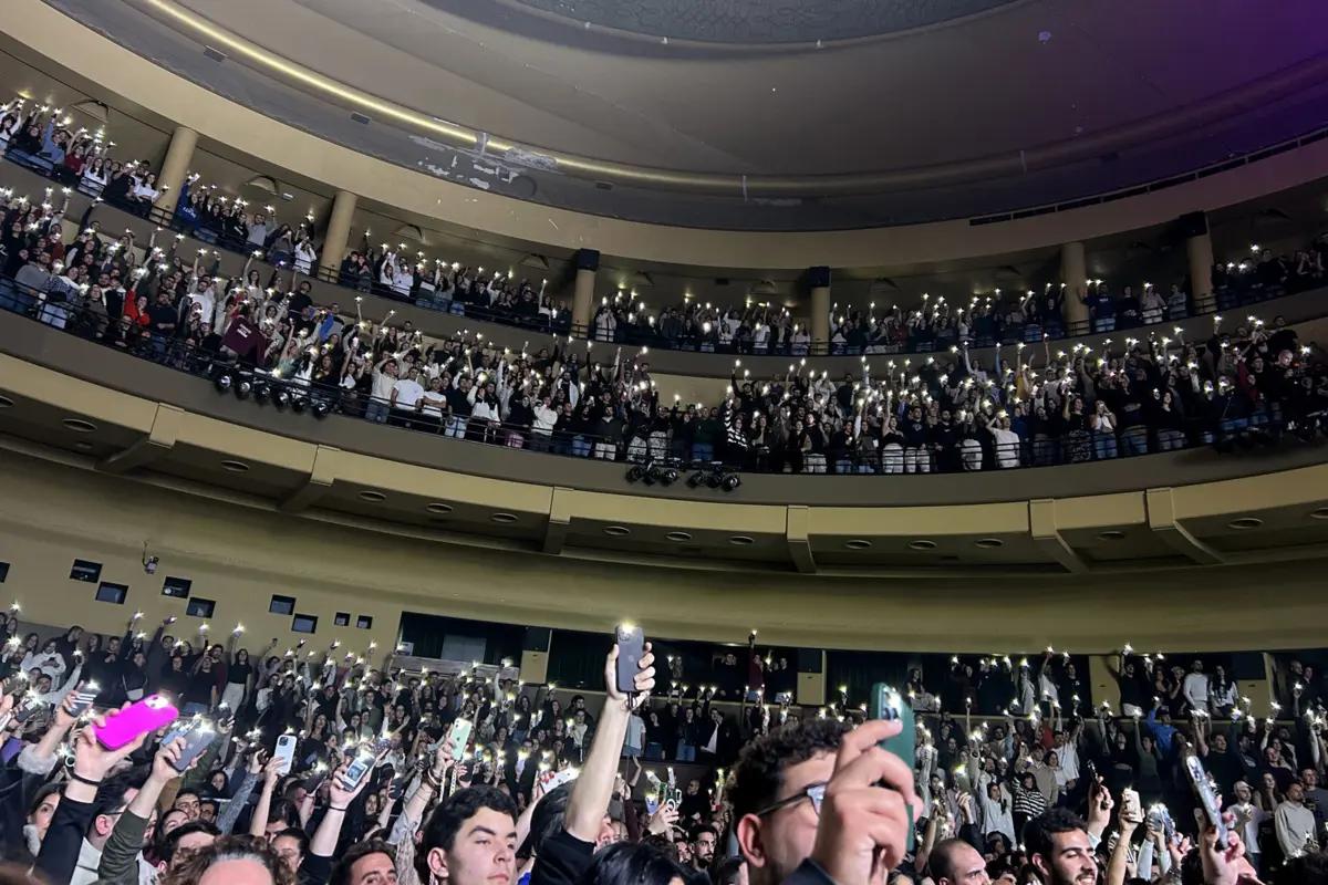 Coliseu do Porto encheu para receber Bispo