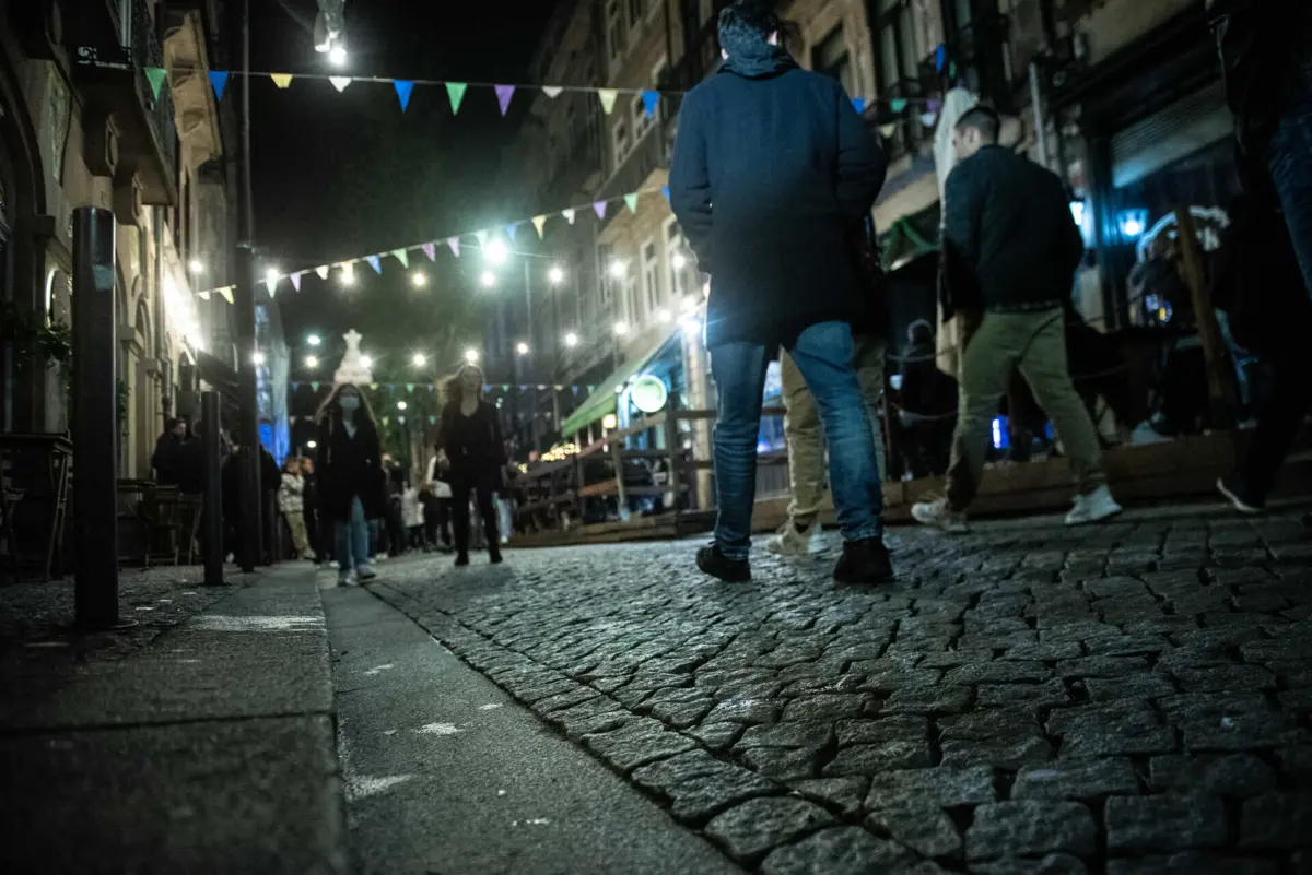 Suspeito abordou vítimas nas "Galerias de Paris"