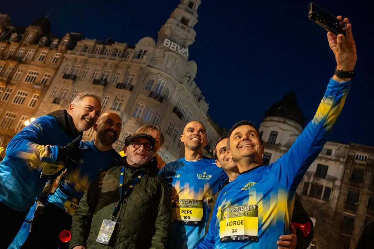 Corrida contou com 18 mil participantes. Pepe, Jorge Gabriel e o presidente Pedro Duarte estiveram presentes
