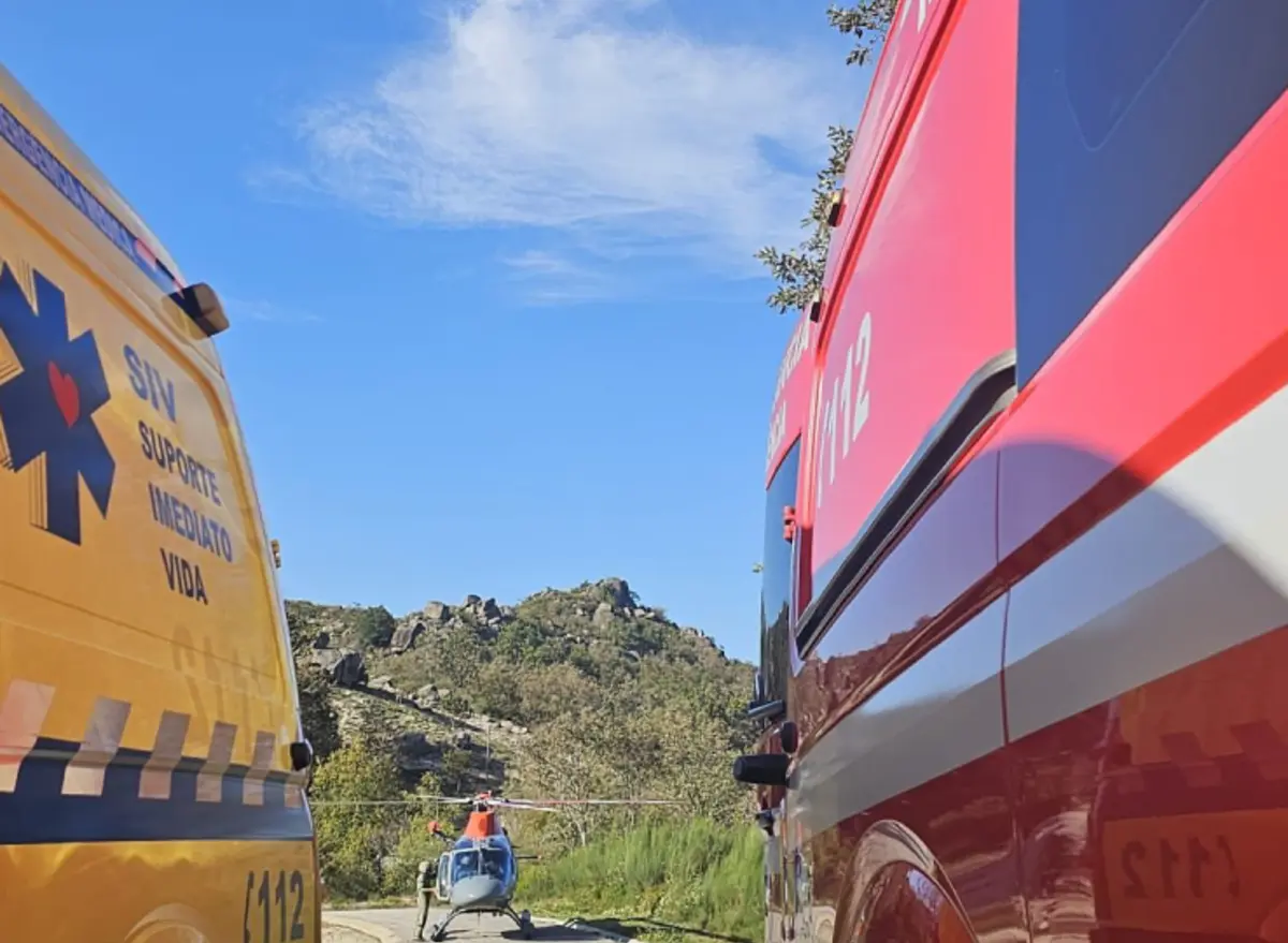 Homem caiu numa zona de difícil acesso, a 825 metros de altitude