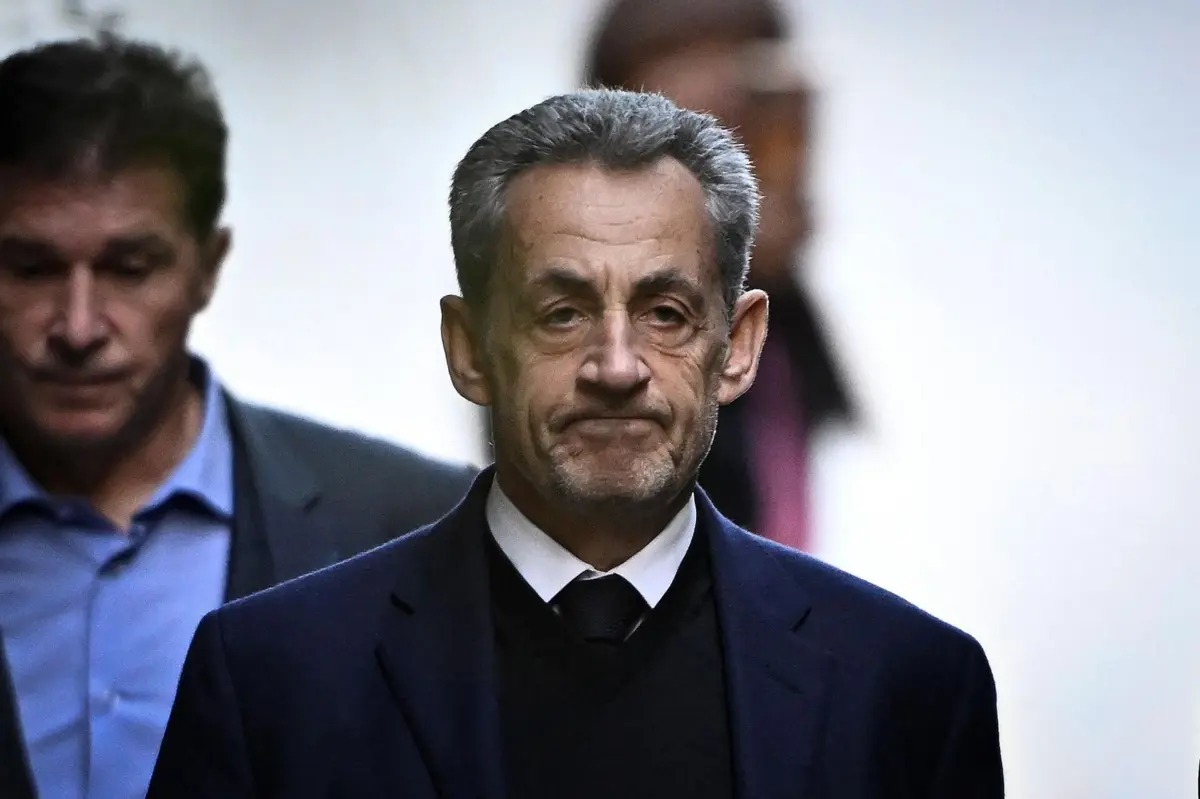 Ex-presidente Nicolas Sarkozy foi condenado pelo financiamento ilegal da sua campanha presidencial em 2012
