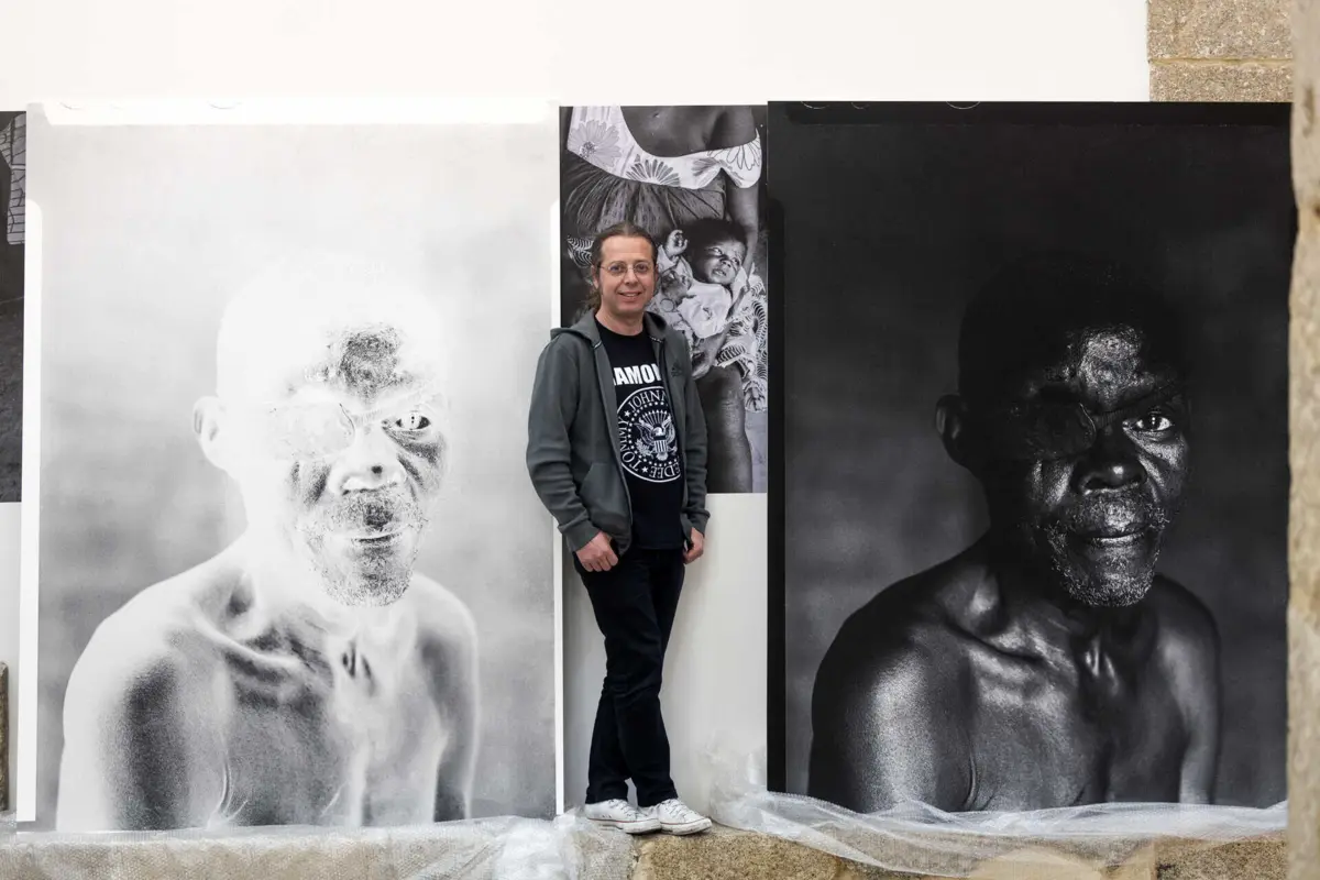 Leonel de Castro, autor de "Despojos de guerra", é fotojornalista do "Jornal de Notícias" e trabalha no Porto