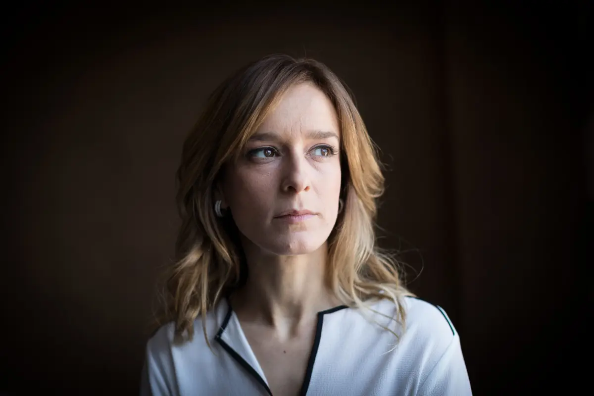 Margarida Vila-Nova interpreta papel de jovem advogada no monólogo de “À primeira vista”