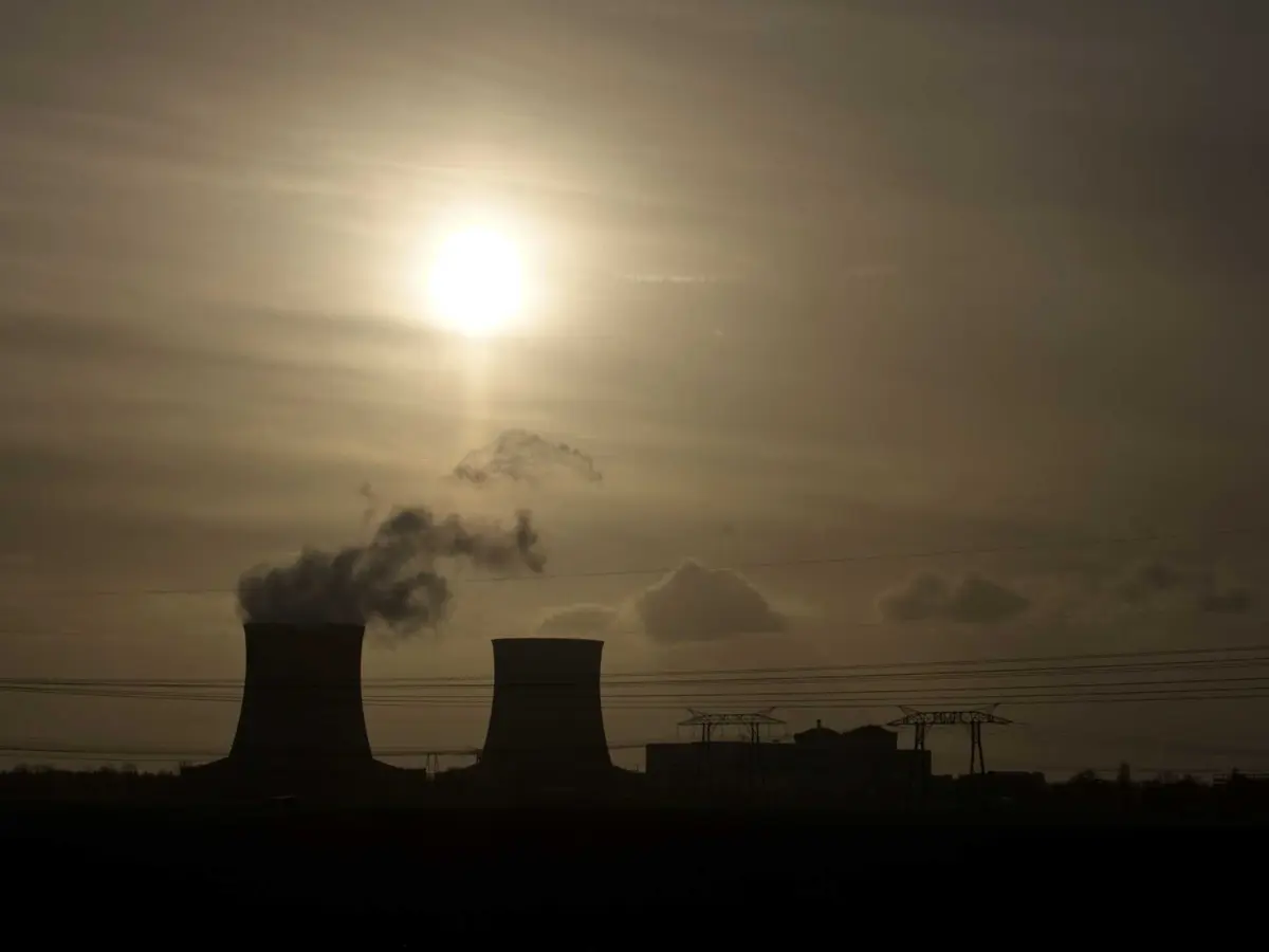 Polónia prevê gastar 38 mil milhões de euros para construir duas centrais nucleares