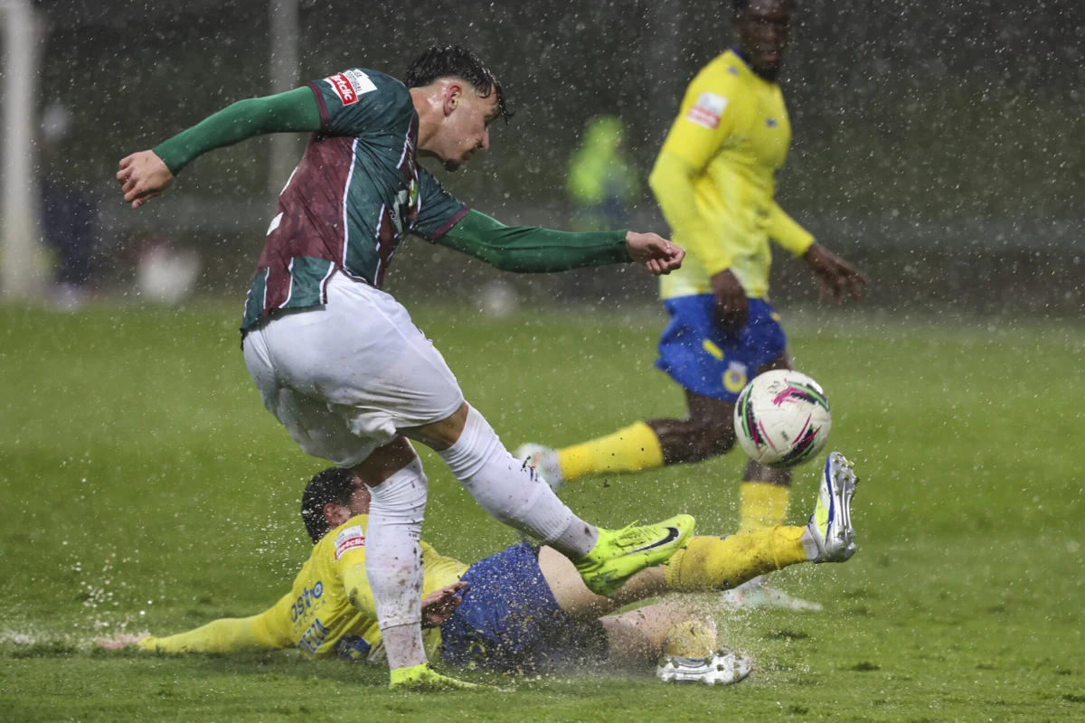 Arouca bateu o Estrela da Amadora