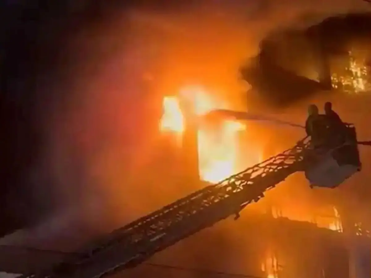 Imagem de contexto do artigo Pelo menos 63 mortos em incêndio num centro comercial no Iraque