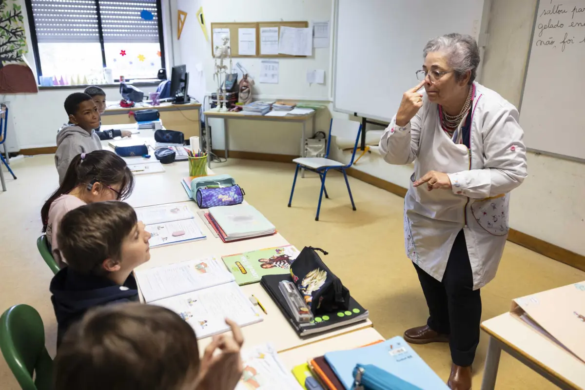 No agrupamento Eugénio de Andrade, todos os alunos, com ou sem surdez, aprendem LGP