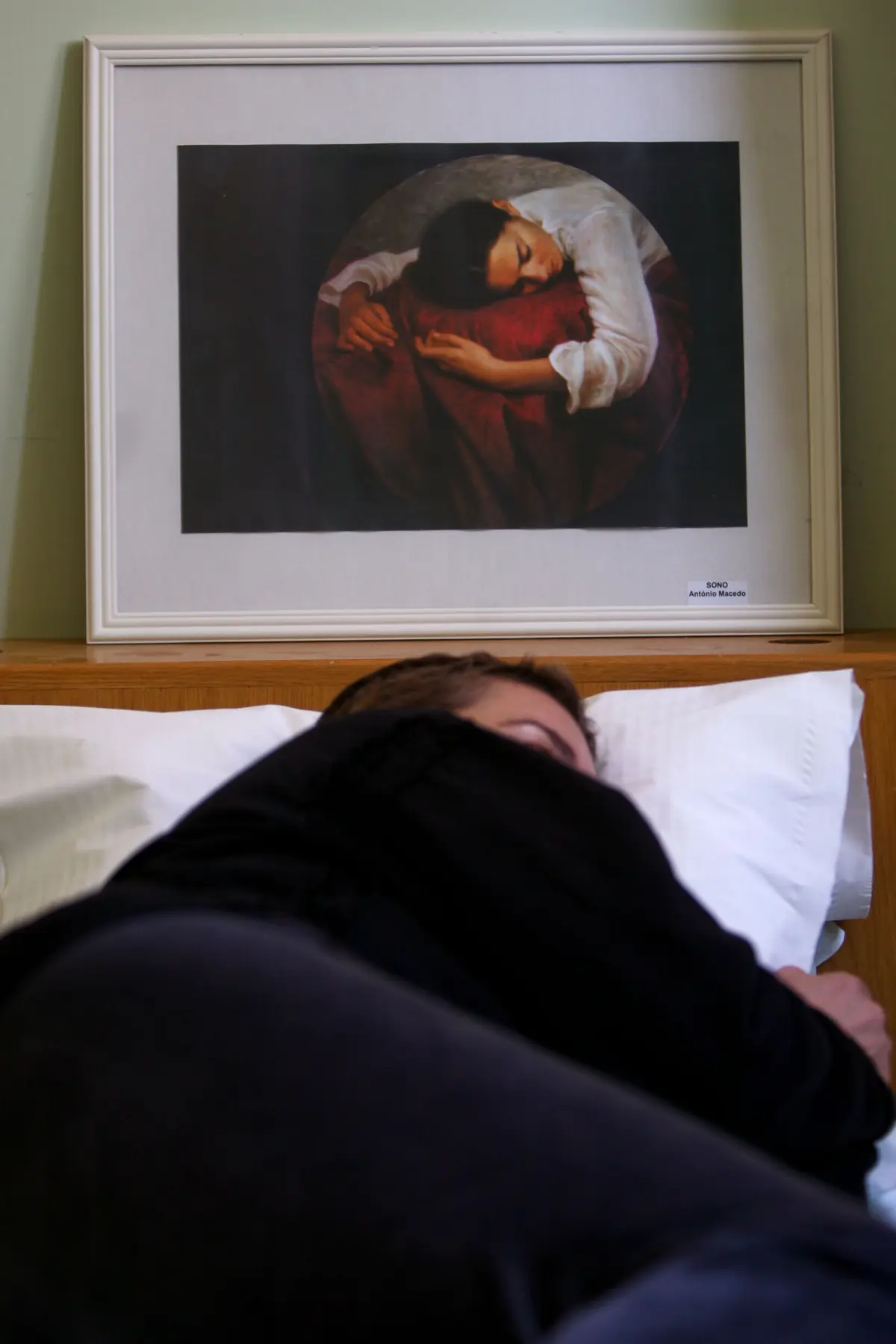 Equipamento da antiga EDP não ultrapassava limite máximo permitido por lei, mas "afetou o repouso, descanso e saúde" de vizinha, concluiu Tribunal da Relação de Évora