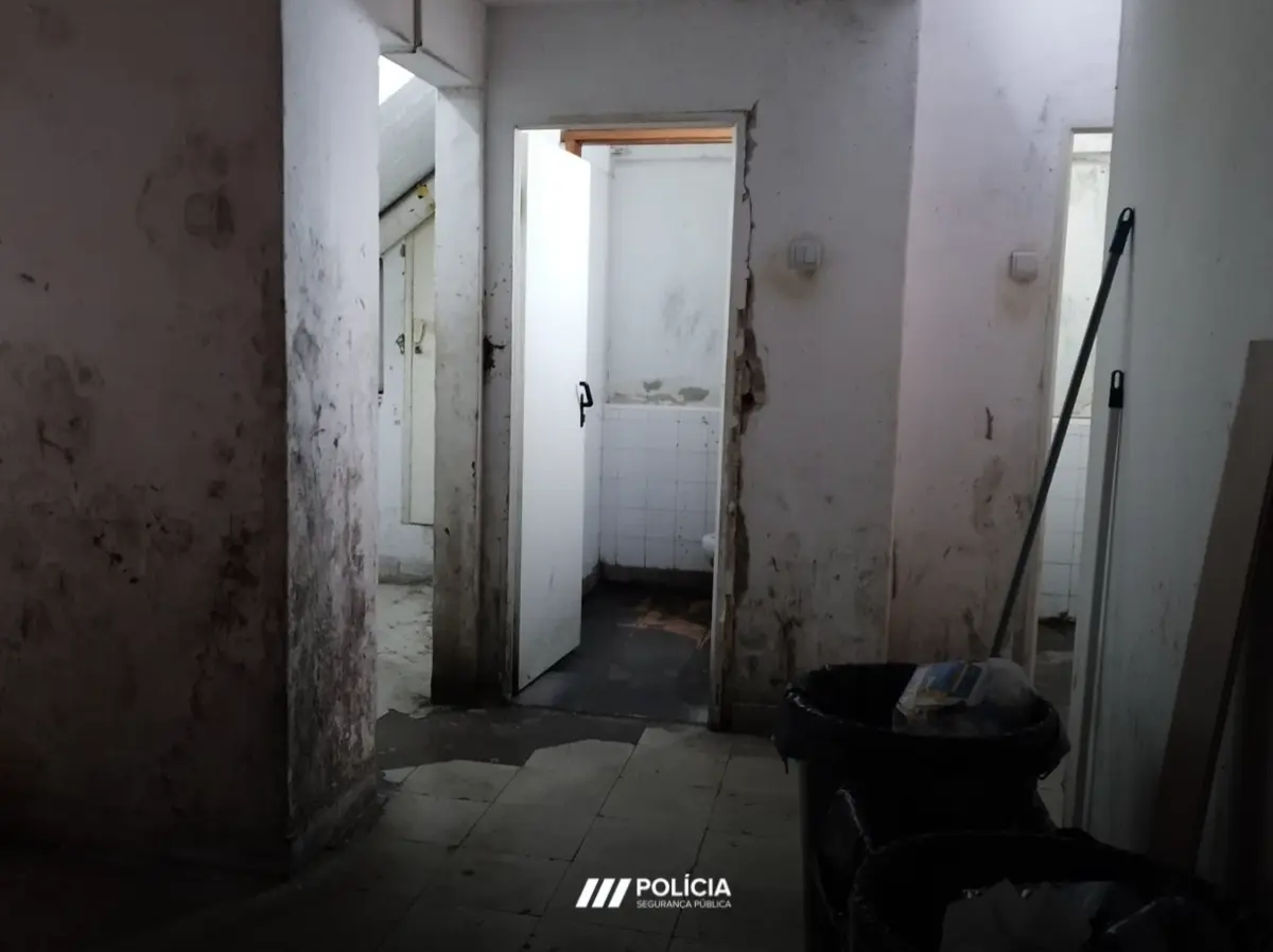 Espaço onde viviam os 35 trabalhadores do restaurante