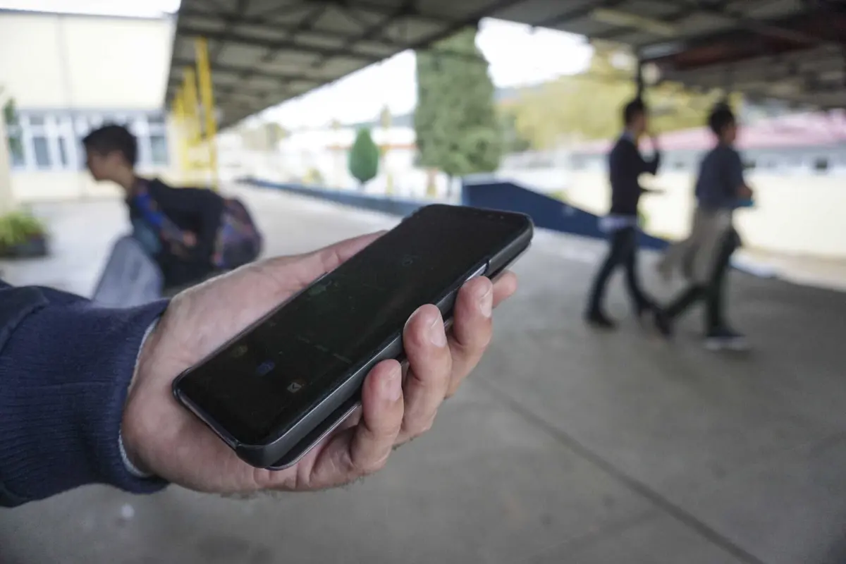 A Escola EB 2/3 de Lourosa proibiu os telemóveis em 2017
