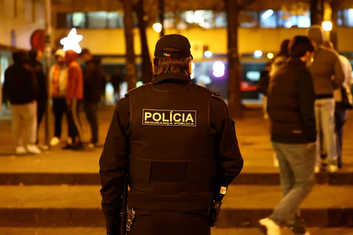 Suspeito fugiu após efetuar, pelo menos, um disparo