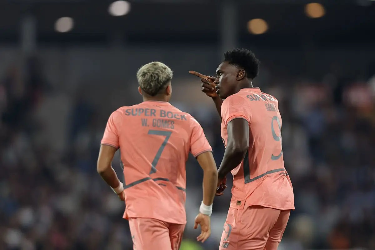 Samu completou o hat-trick após assistência de William Gomes