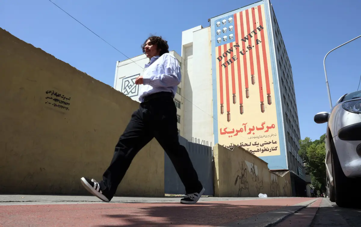 Governo iraniano prometeu atacar “todas as bases” militares norte-americanas na região em caso de ataques contra o país.