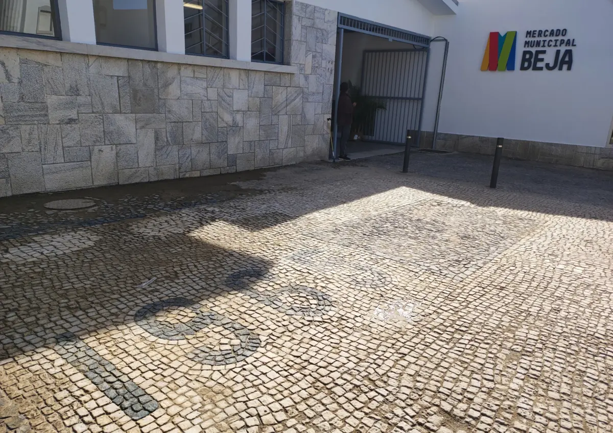 A obra, segundo o autarca, “respeita Beja e o seu edificado"