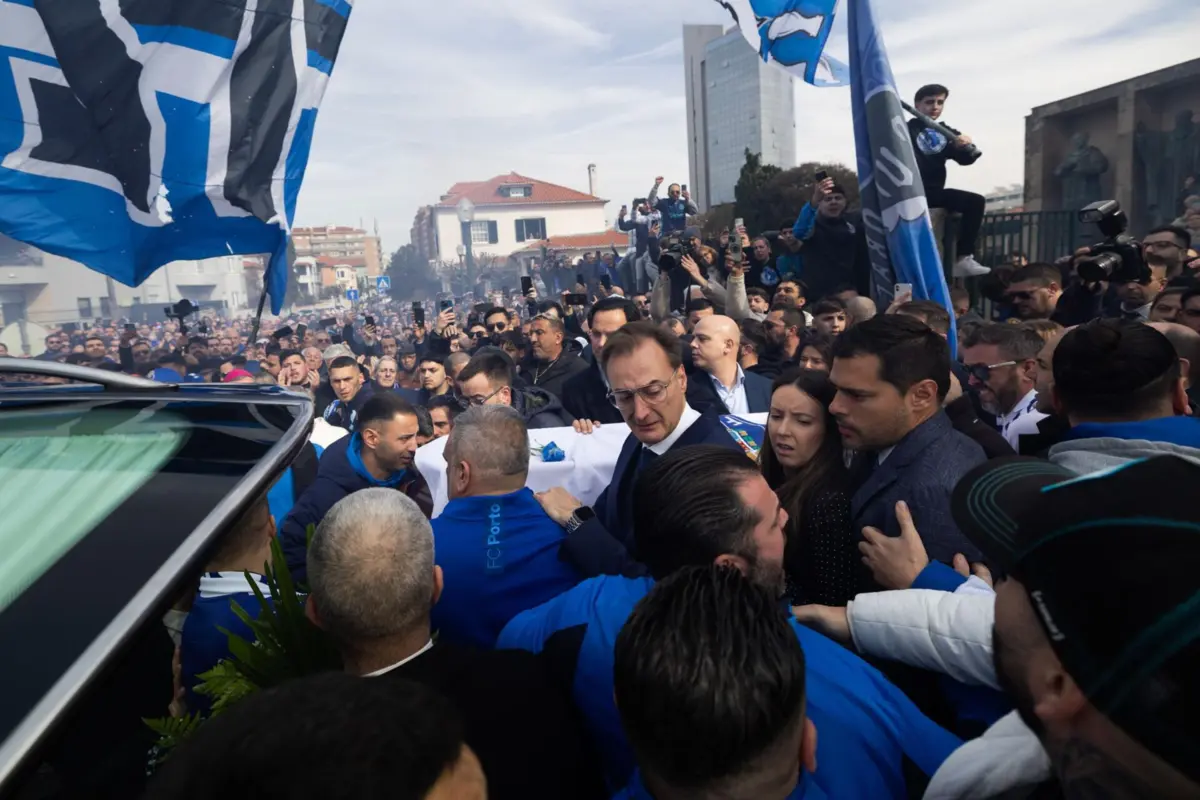 Alexandre Pinto da Costa no funeral do pai, Jorge Nuno Pinto da Costa
