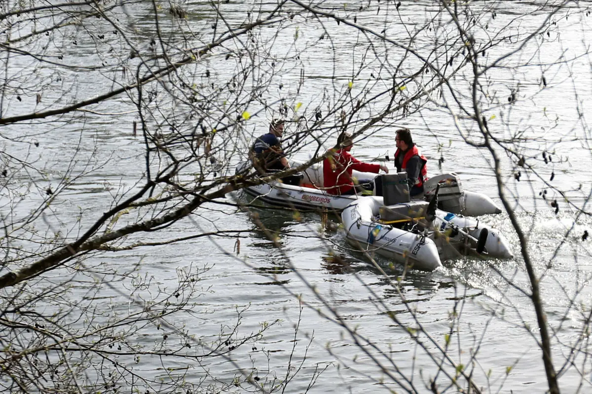 Vítima será uma pessoa que estava desaparecida e já foi retirada da água sem vida