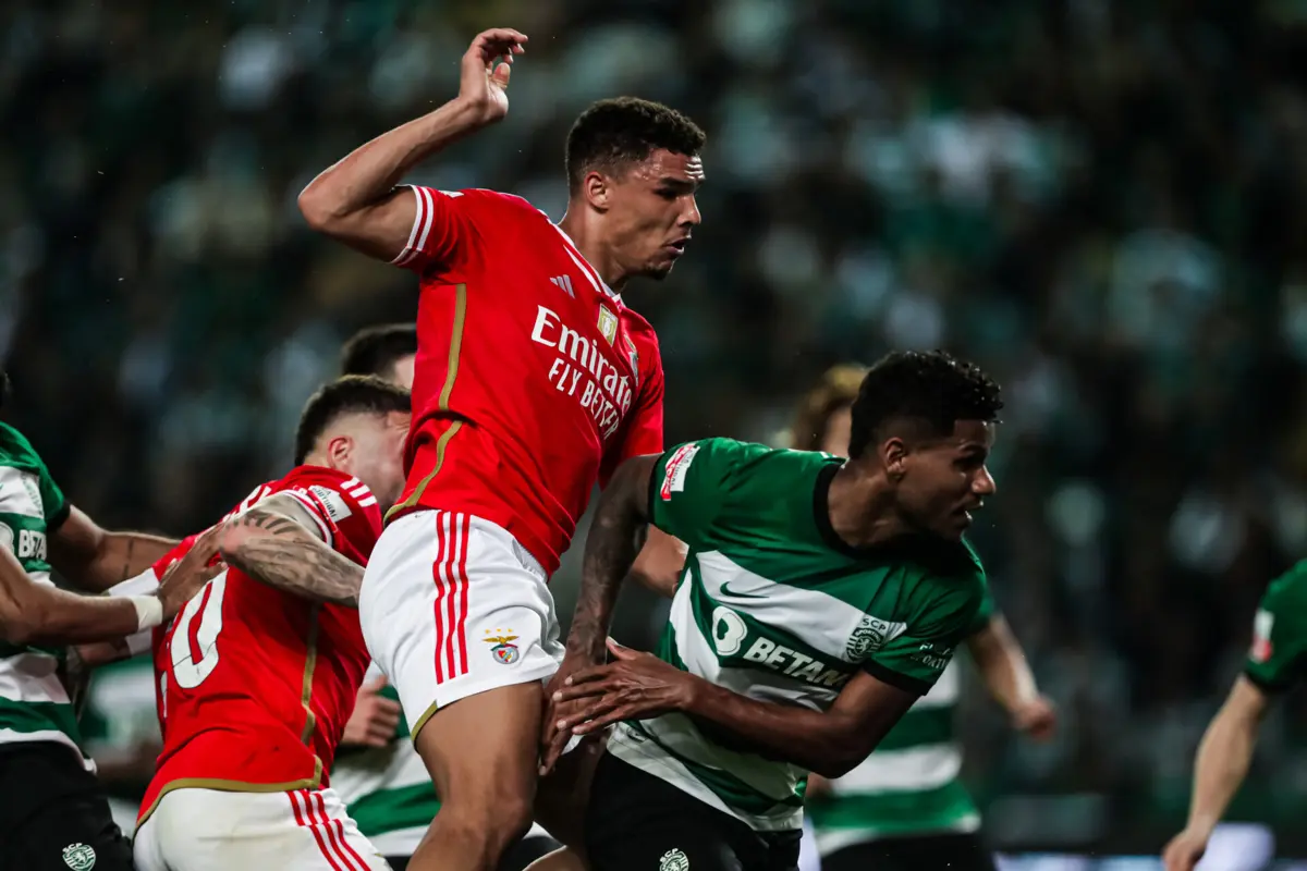 Sporting e Benfica entram em campo às 20.30 horas