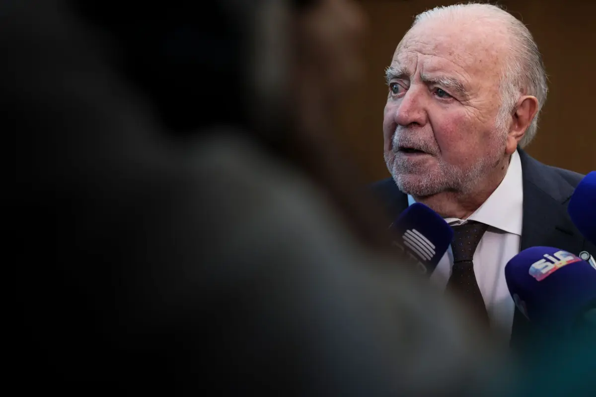 Imagem de contexto do artigo Manuel Alegre vence Grande Prémio de Literatura Biográfica Miguel Torga