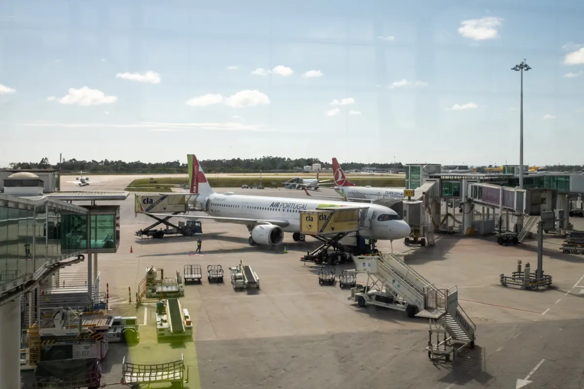 O processo de venda prevê a alienação direta de até 44,9 % da TAP