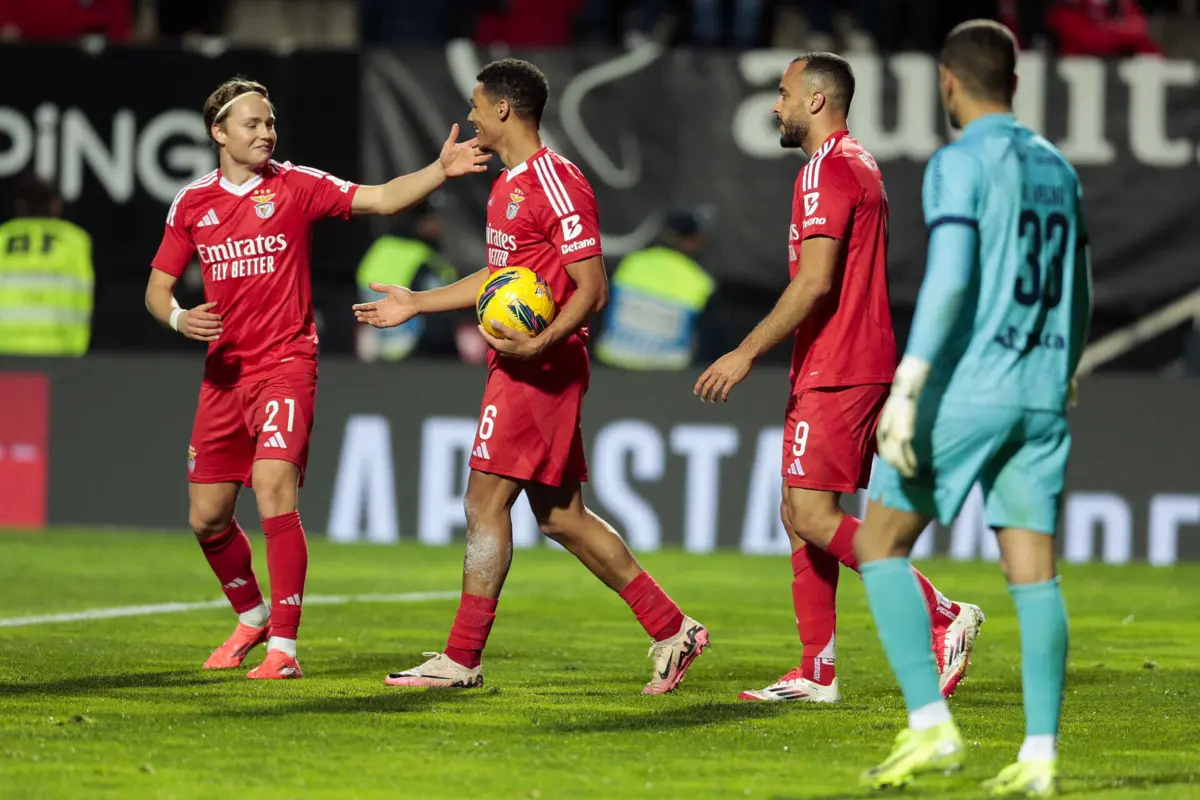 Schjelderup, Bah e Arthur Cabral foram os marcadores dos golos das águias a Ricardo Velho