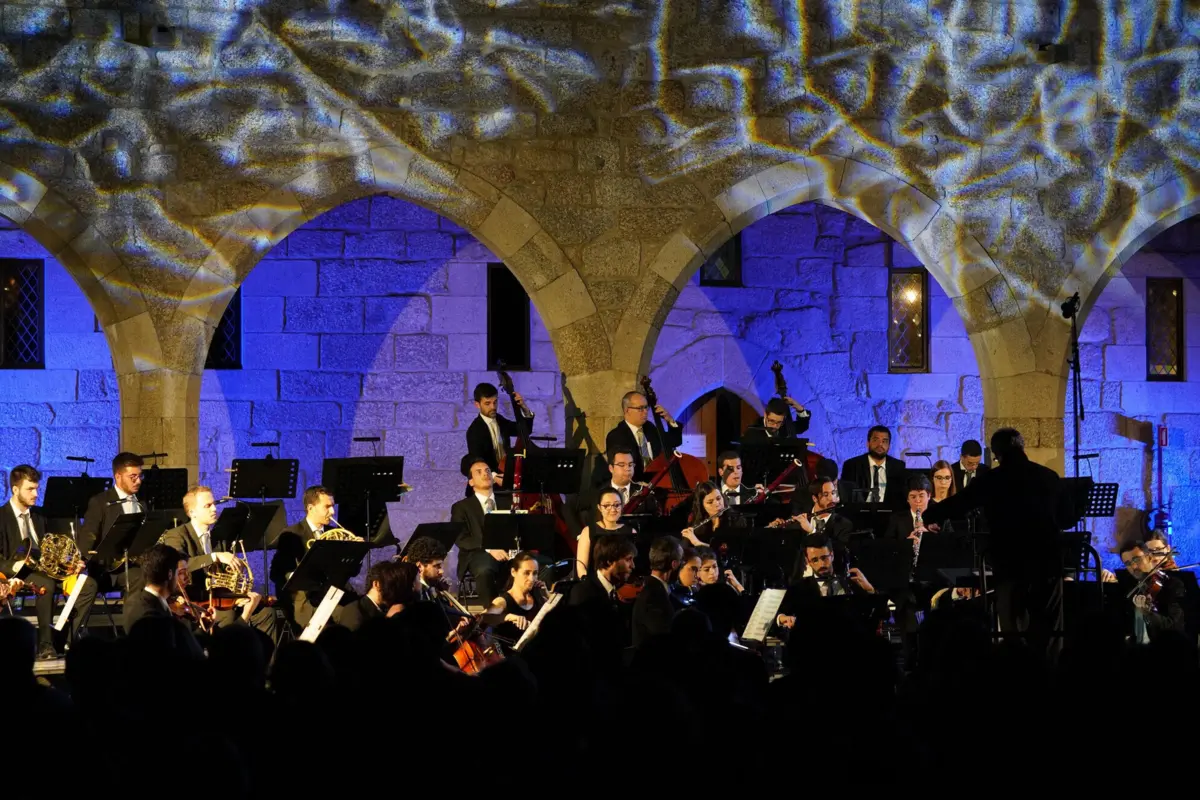 Hoje, às 22 horas, na igreja de São Francisco, um concerto da Orquestra de Guimarães