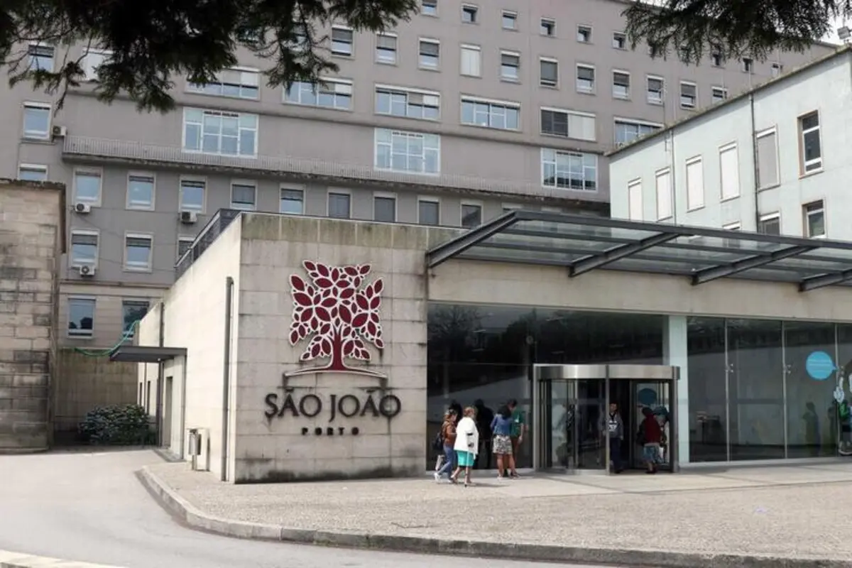 Pescador está internado no Hospital de S. João, no Porto, em estado considerado grave, mas não corre risco de vida