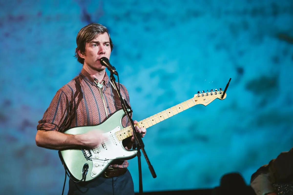“Sou infinitamente fascinado pela vida”, diz o influente cantautor dos EUA Bill Callahan.
