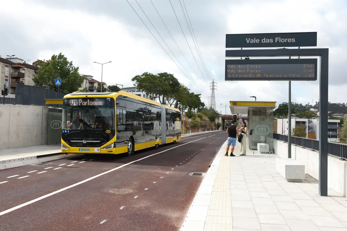 O troço inaugurado terá ainda ligação à estação ferroviária de Coimbra B, o que deve acontecer no "primeiro semestre" de 2026