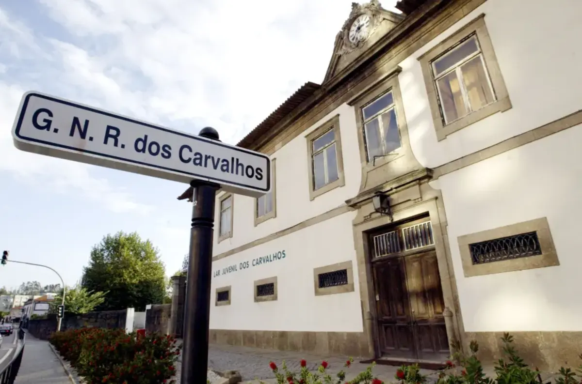 Agressões ocorreram, segundo o Ministério Público, no posto dos Carvalhos