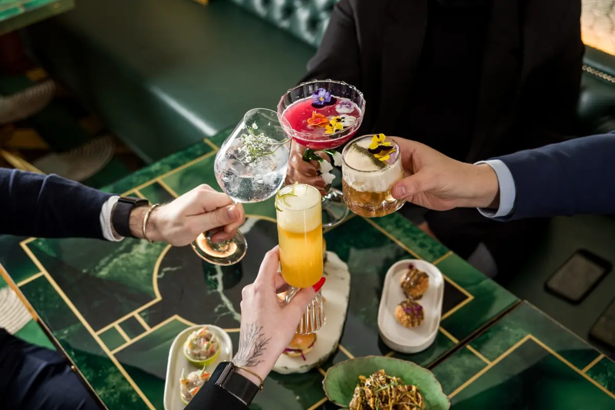 Sétimo aniversário de Le Monumental Palace