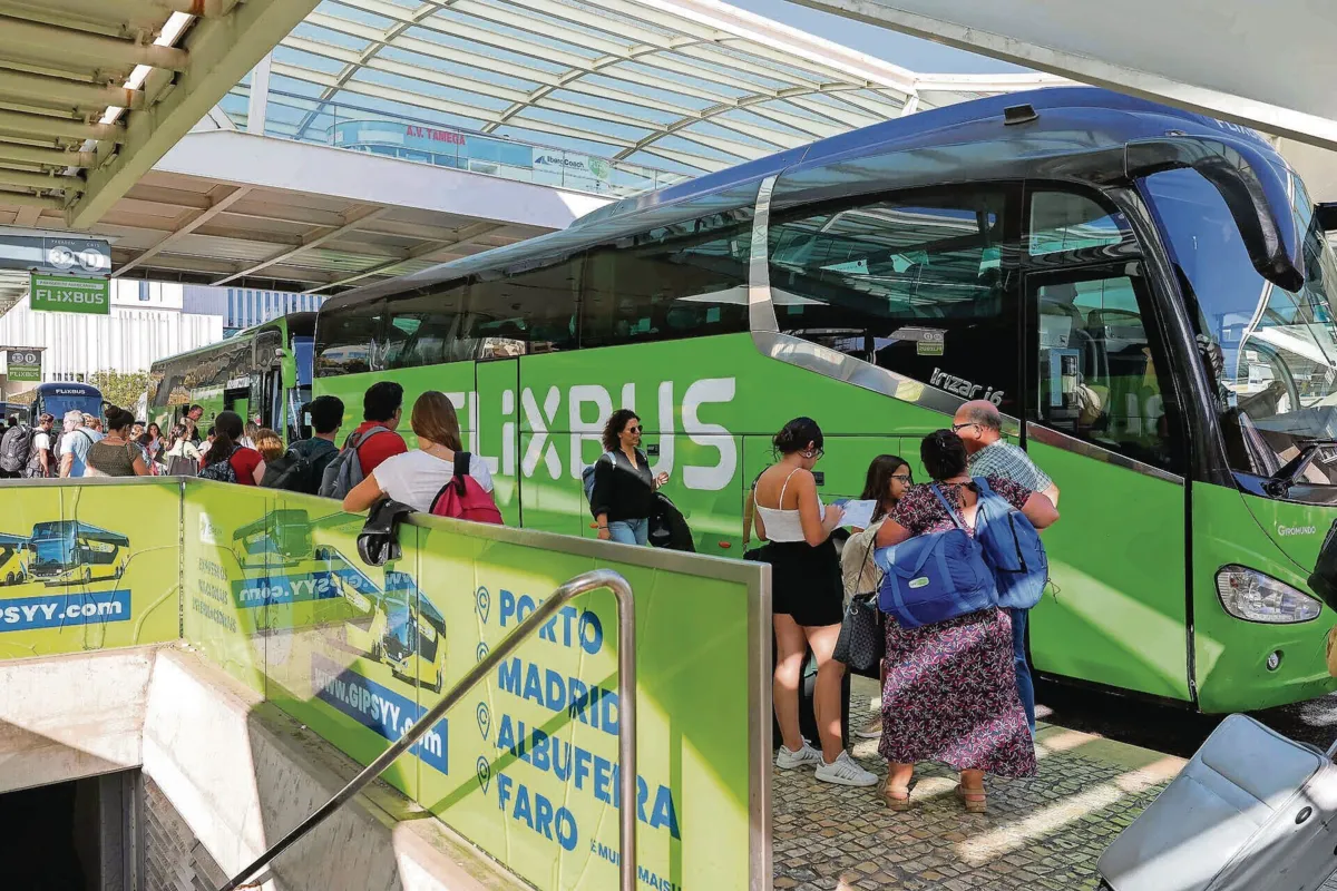 Imagem de contexto do artigo FlixBus com perdas de mais de 12 milhões por "bloqueio" no acesso a terminal de Sete Rios