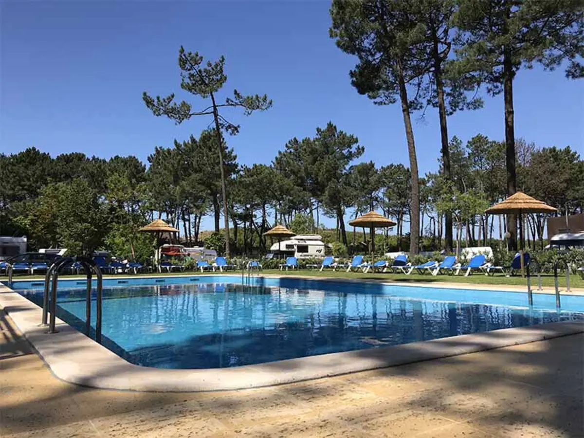 O espaço vai ter dez bungalows