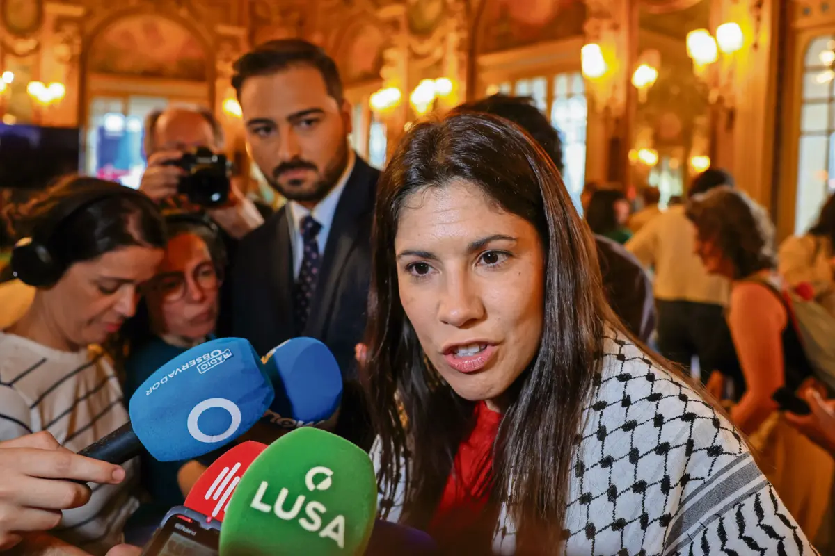 Mariana Mortágua, deputada com mandato suspenso, seguia no navio Adara; Sofia Aparício no Sirius; e Miguel Duarte no Morgana