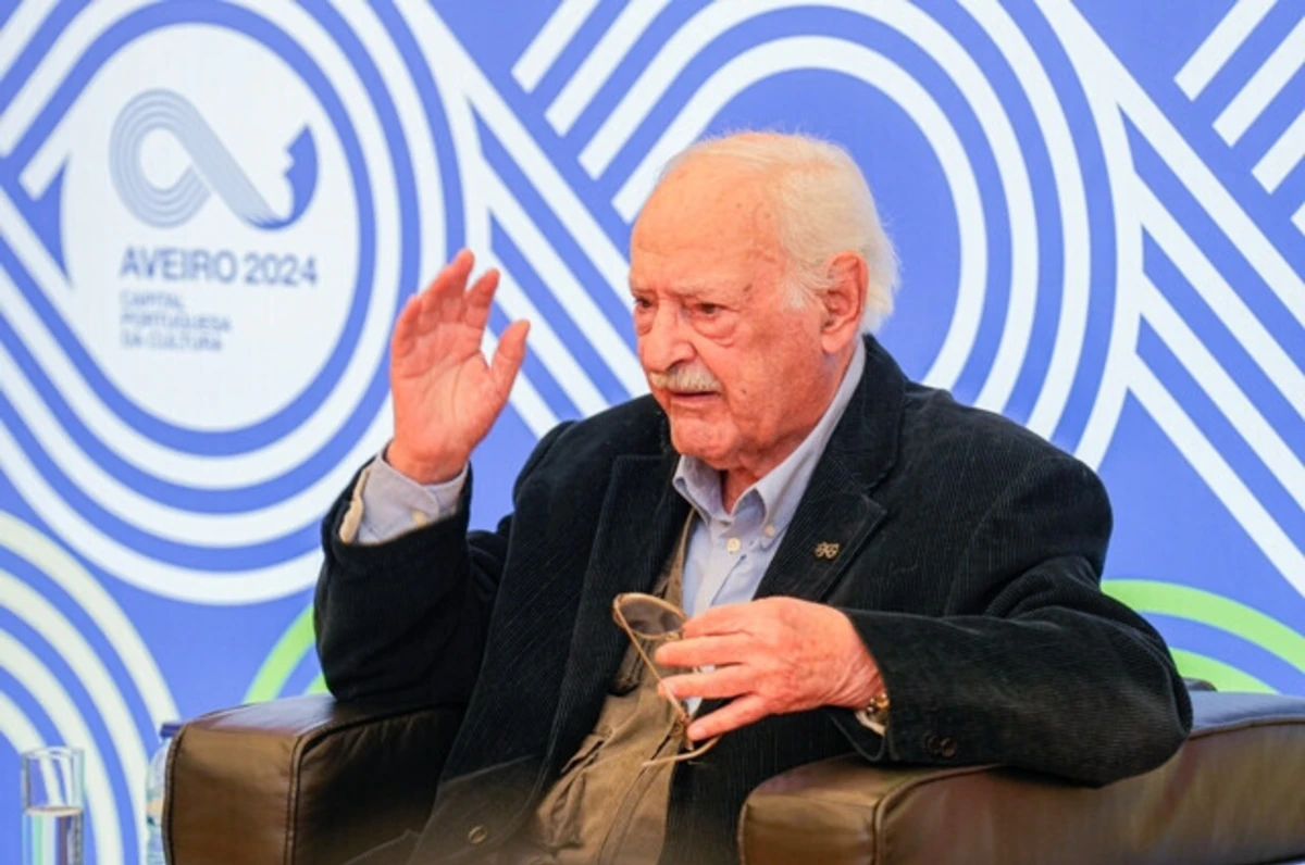 Ruy de Carvalho é apresentado como  “o ator mais velho do Mundo no ativo”