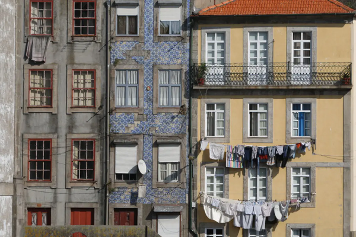 Ministra da Habitação prevê que até ao final do ano estejam prontas 1300 casas.