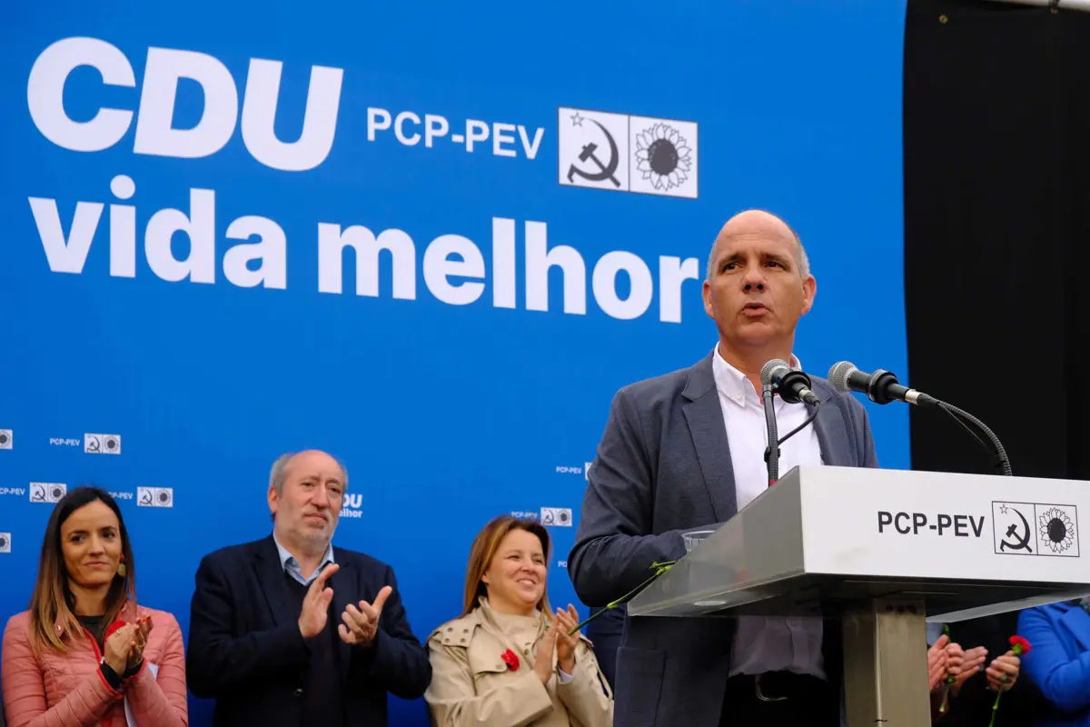 A CDU, coligação que integra o PCP e o PEV, obteve quatro deputados, todos comunistas