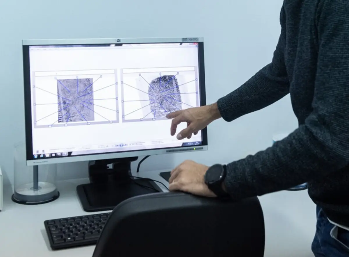 Imagem de contexto do artigo Governo quer obrigar estrangeiros a registar impressões digitais na fronteira