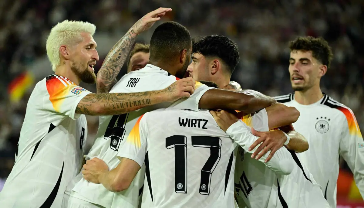 Celebração dos germânicos após o terceiro golo na partida